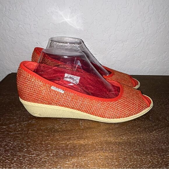 Keen Cortona Wedge Sandal Shoes - Picture 2 of 8